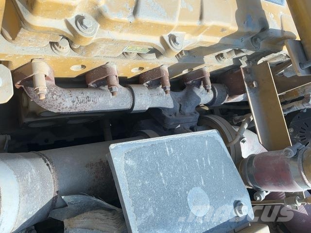 CAT 340D2L حفارات زحافة