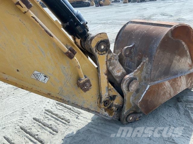 CAT 340D2L حفارات زحافة