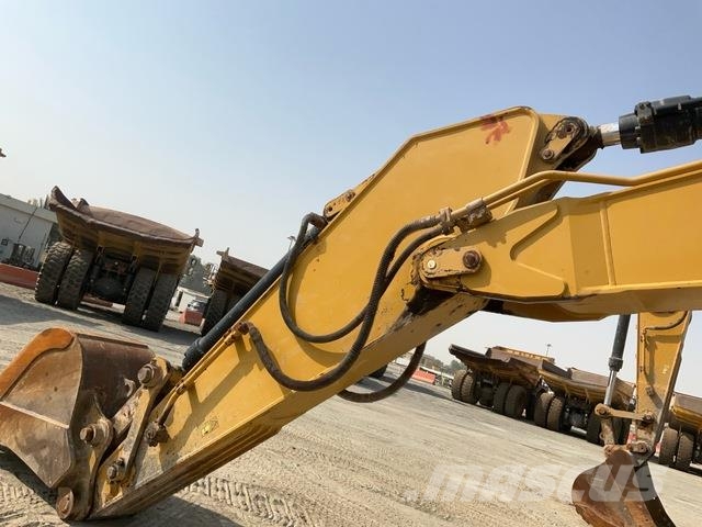 CAT 340D2L حفارات زحافة