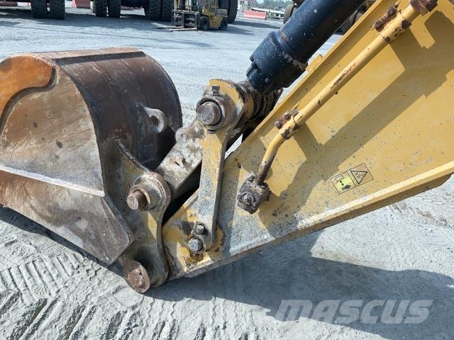 CAT 340D2L حفارات زحافة