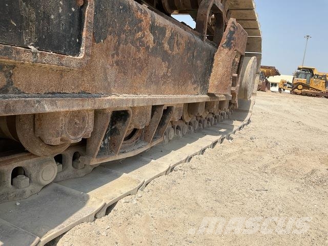 CAT 340D2L حفارات زحافة