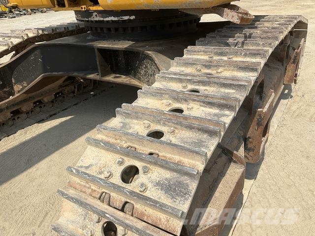 CAT 340D2L حفارات زحافة