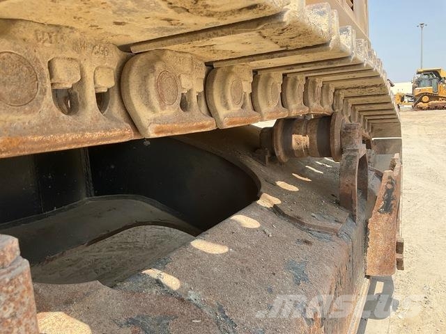 CAT 340D2L حفارات زحافة