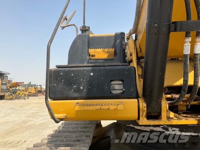CAT 340D2L حفارات زحافة