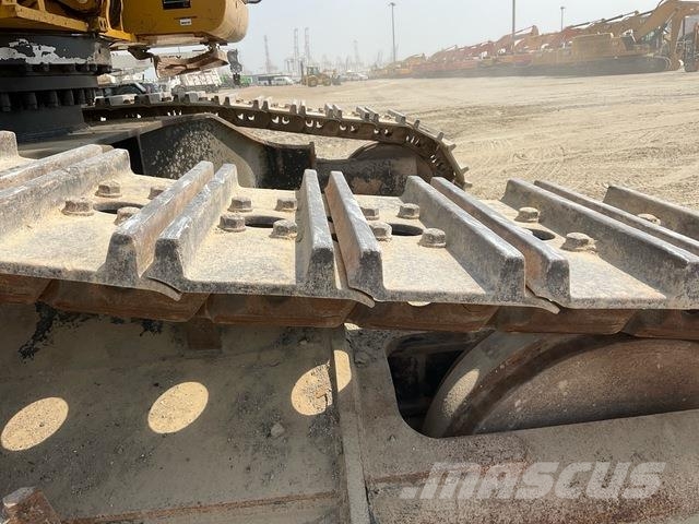 CAT 340D2L حفارات زحافة