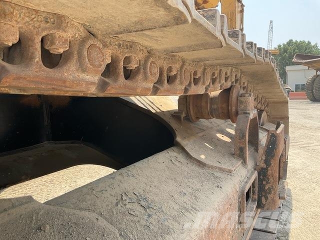 CAT 340D2L حفارات زحافة