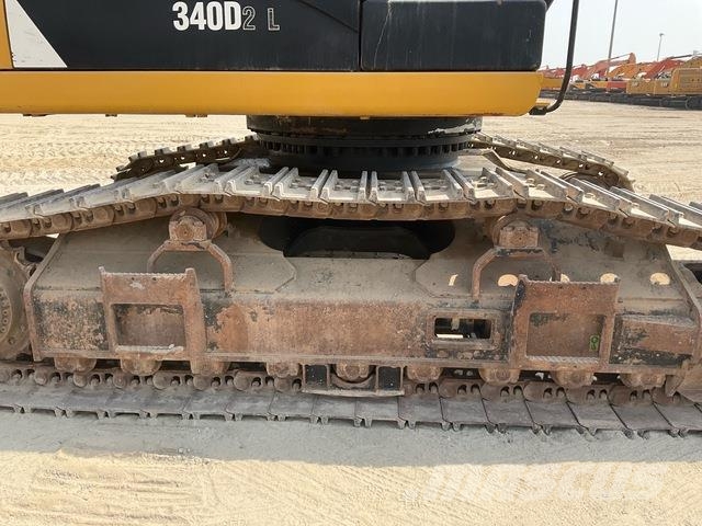 CAT 340D2L حفارات زحافة