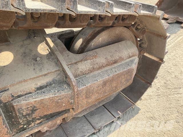CAT 340D2L حفارات زحافة