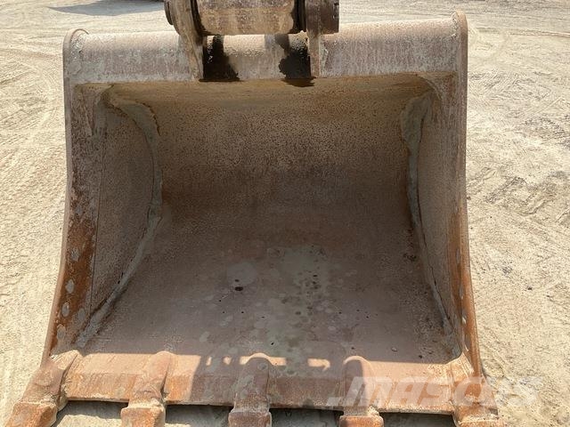 CAT 340D2L حفارات زحافة