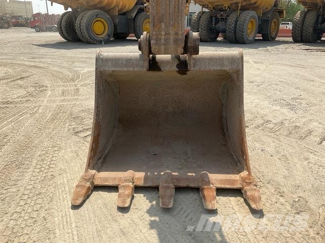 CAT 340D2L حفارات زحافة