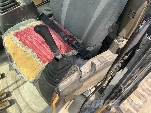 CAT 340D2L حفارات زحافة