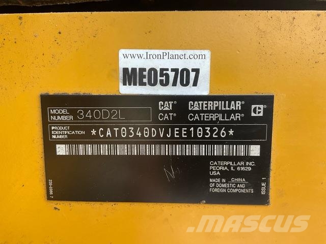 CAT 340D2L حفارات زحافة