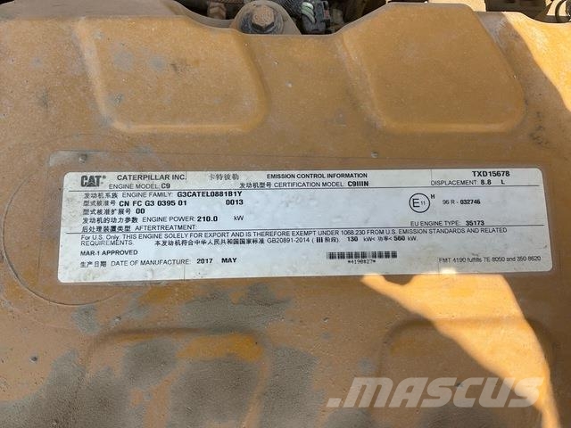 CAT 340D2L حفارات زحافة