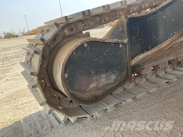 CAT 340D2L حفارات زحافة