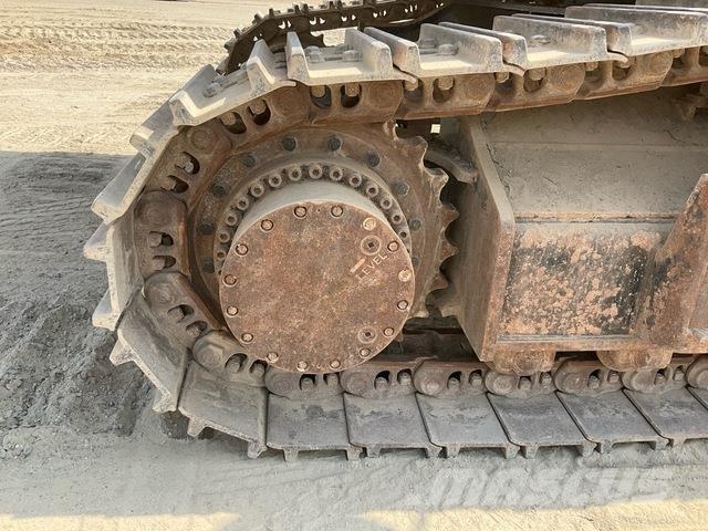 CAT 340D2L حفارات زحافة