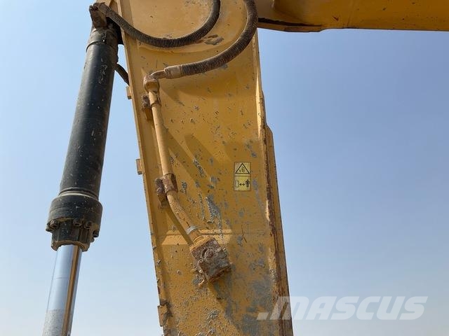 CAT 340D2L حفارات زحافة