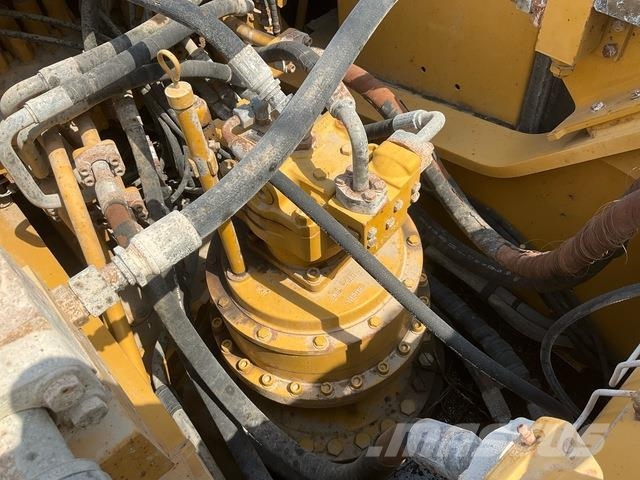 CAT 340D2L حفارات زحافة