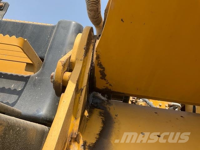 CAT 340D2L حفارات زحافة