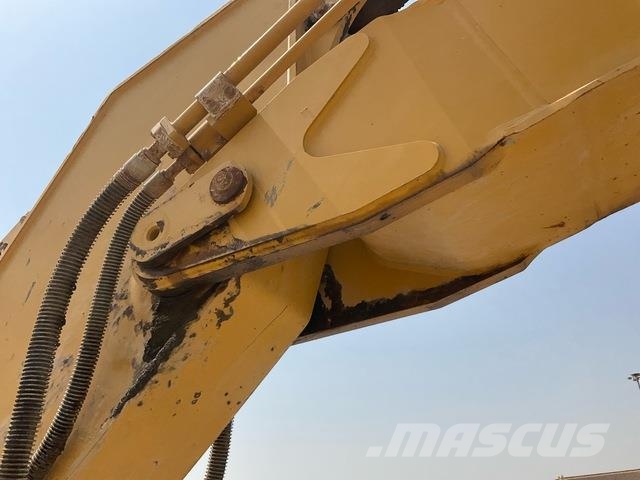 CAT 340D2L حفارات زحافة