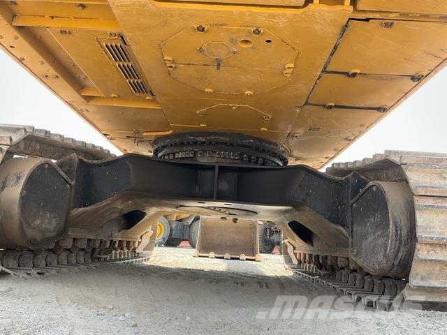 CAT 340D2L حفارات زحافة
