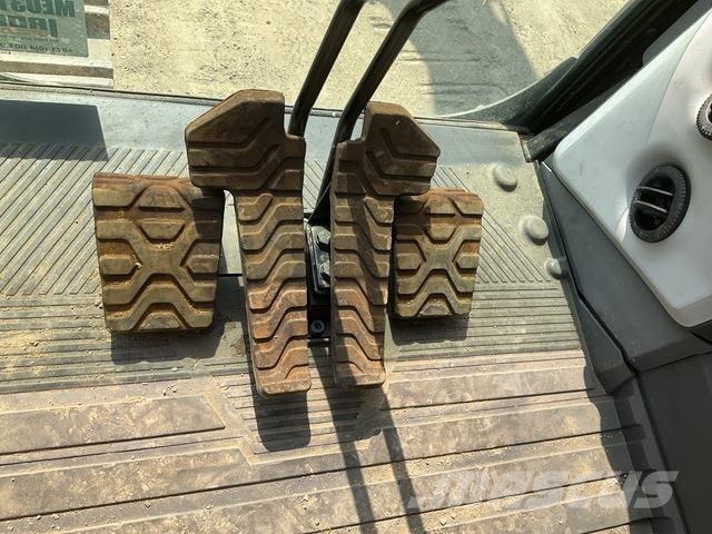 CAT 350 حفارات زحافة
