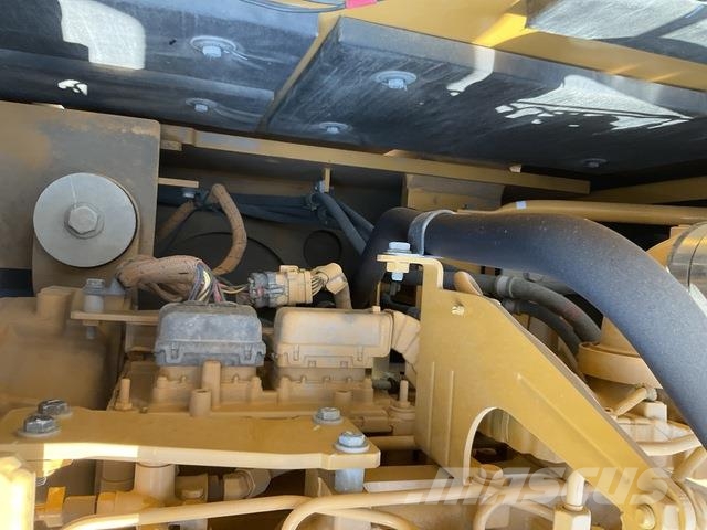 CAT 350 حفارات زحافة