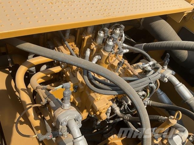CAT 350 حفارات زحافة
