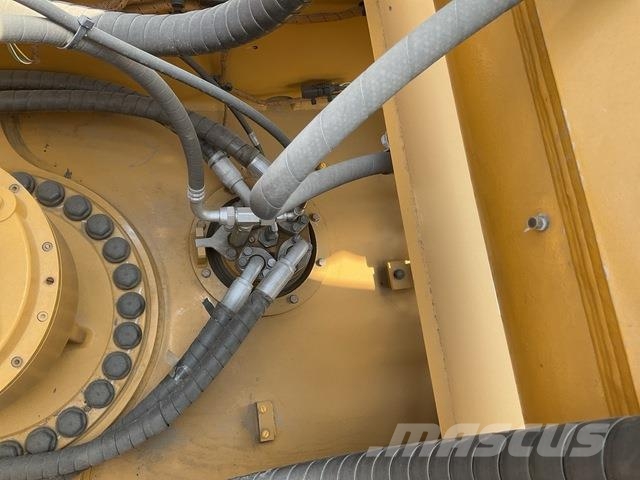 CAT 350 حفارات زحافة