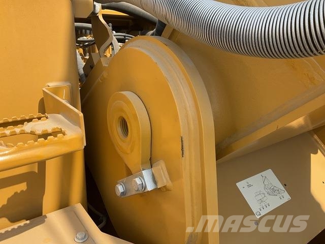 CAT 350 حفارات زحافة