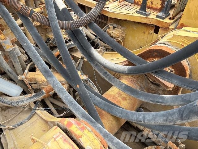 CAT 385B حفارات زحافة