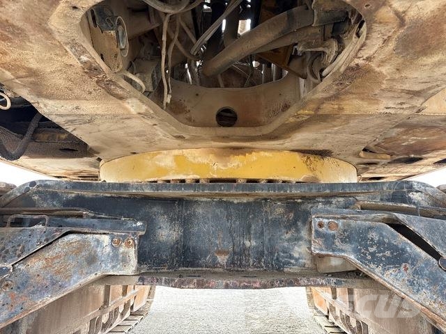 CAT 385B حفارات زحافة