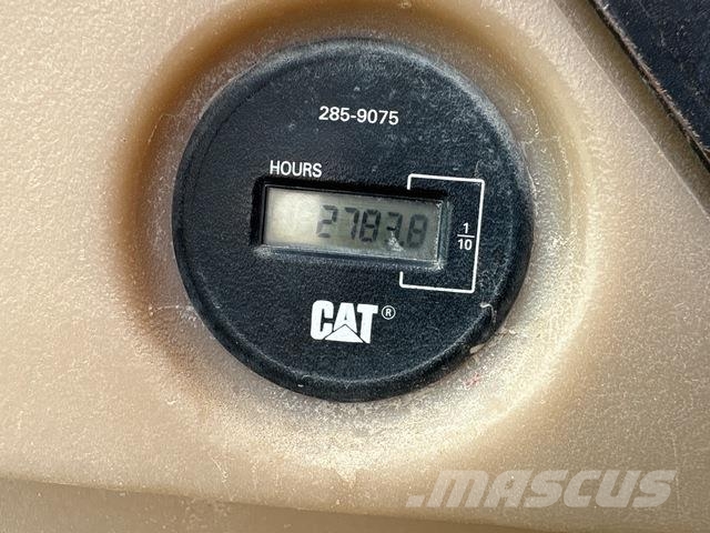 CAT 385B حفارات زحافة