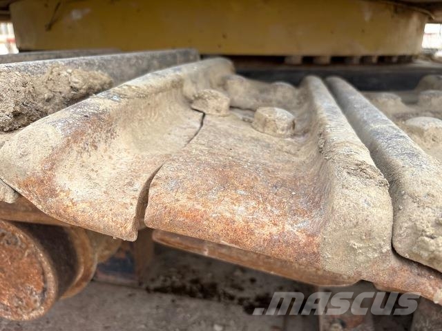 CAT 385B حفارات زحافة