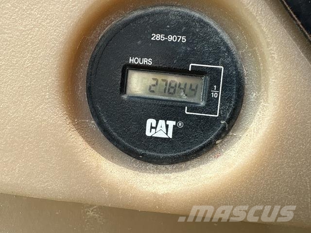 CAT 385B حفارات زحافة