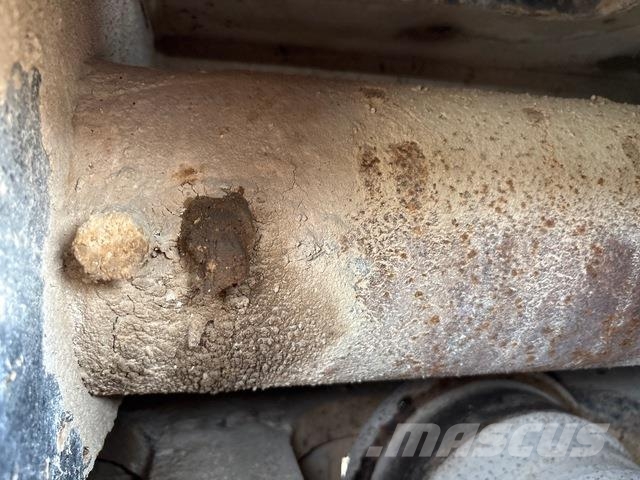 CAT 385B حفارات زحافة
