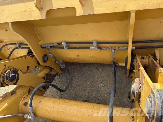 CAT 432F2 Tractopelle