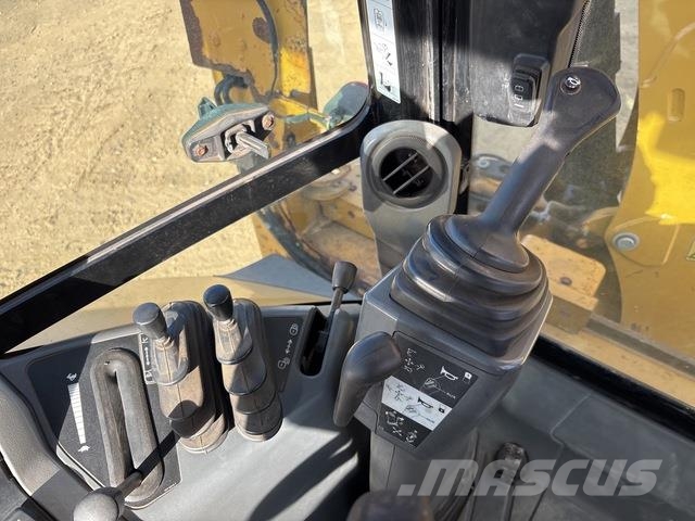 CAT 432F2 Tractopelle