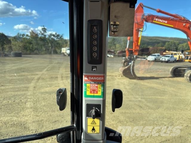 CAT 432F2 Tractopelle