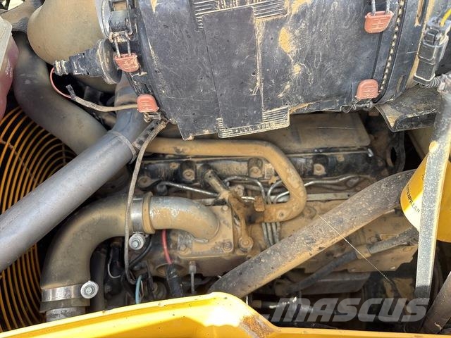 CAT 432F2 Tractopelle