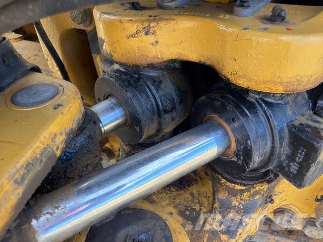 CAT 432F2 Tractopelle