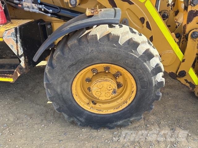 CAT 432F2 Tractopelle