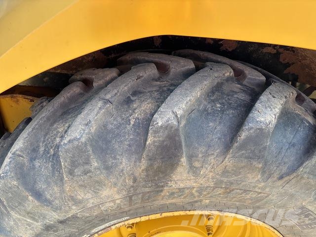 CAT 432F2 Tractopelle
