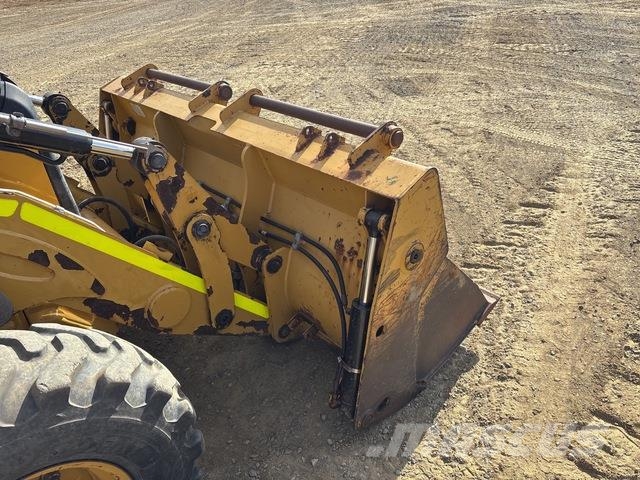 CAT 432F2 Tractopelle
