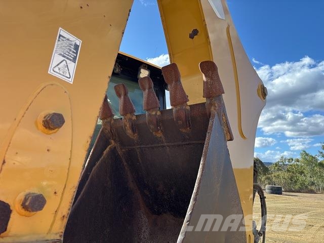 CAT 432F2 Tractopelle