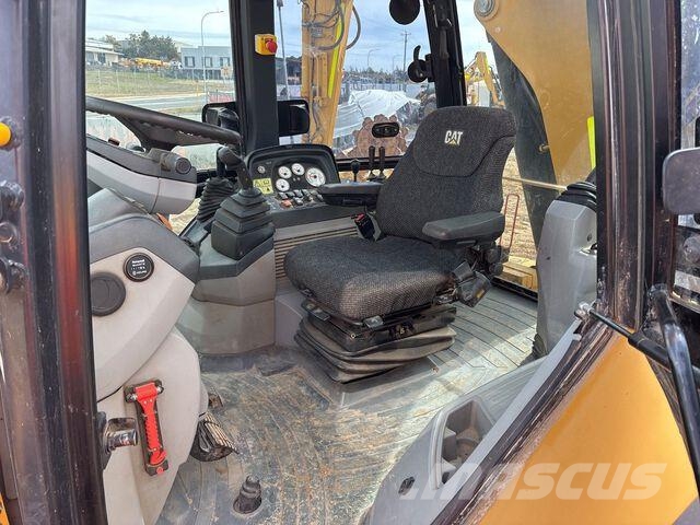 CAT 444E Tractopelle