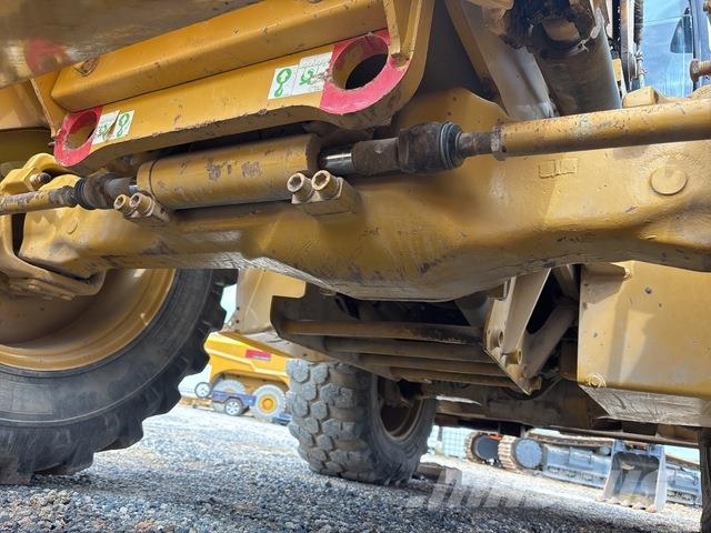 CAT 444E Tractopelle