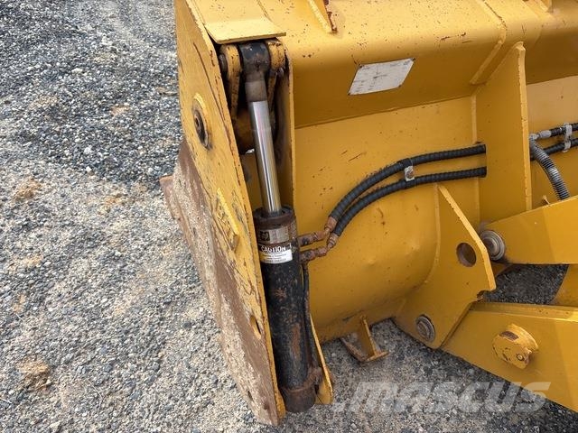 CAT 444E Tractopelle