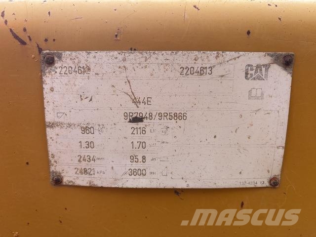 CAT 444E Tractopelle