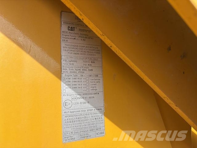CAT 444E Graaf-laadcombinaties