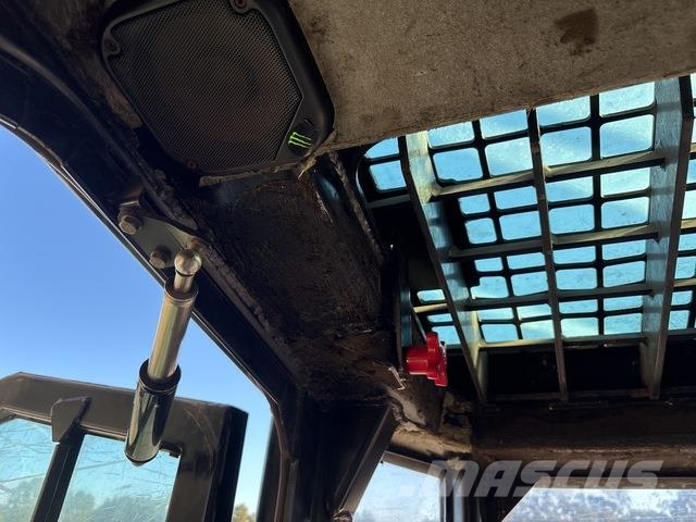 CAT 511 Feller bunchers